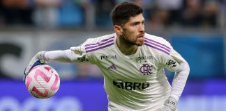 Rossi em campo pelo Flamengo