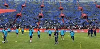 Treino do Flamengo no Ben Hill Griffin Stadium, na Flórida