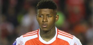 Vitão zagueiro do Internacional