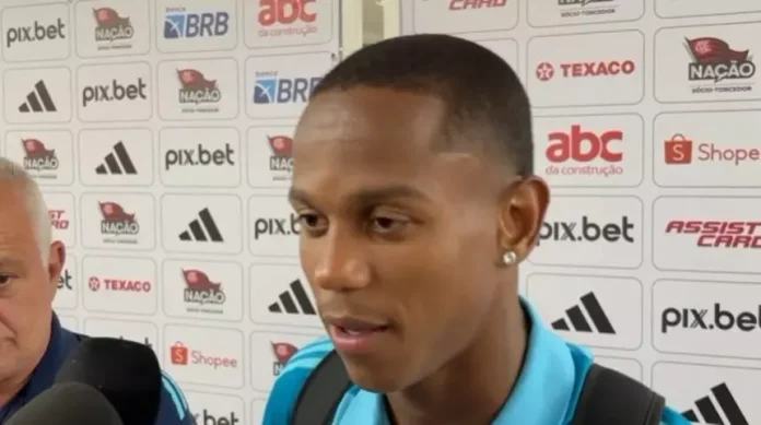 Wallace Yan concede entrevista após jogo do Flamengo
