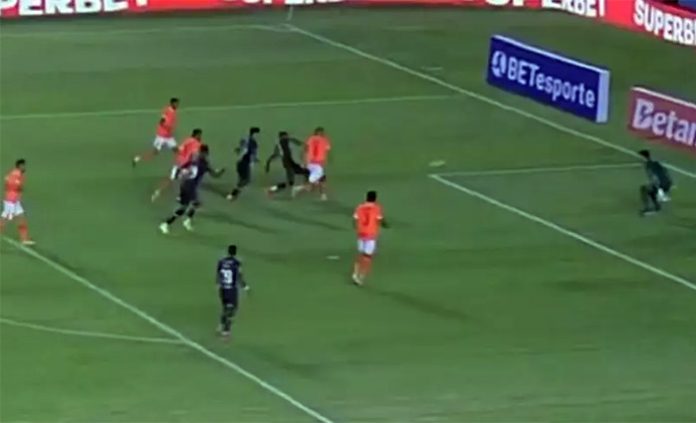 Wallace Yan marca para o Flamengo na derrota por 2x1 para o Nova Iguaçu 2025