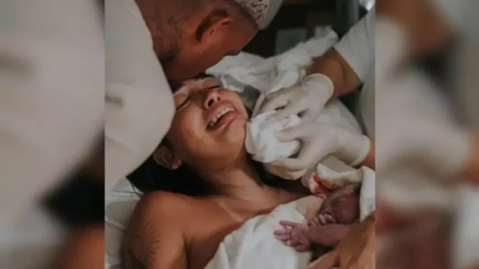 Nascimento de Alice, filha do lateral direito Wesley