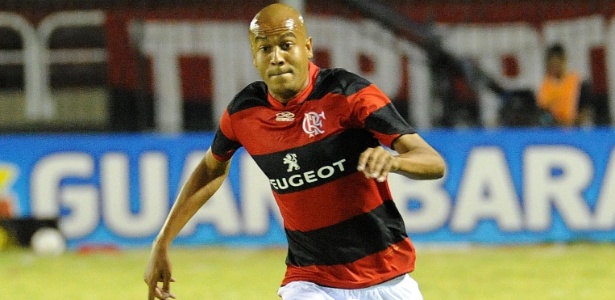 Alex-Silva-Flamengo Alex Silva em campo pelo Flamengo