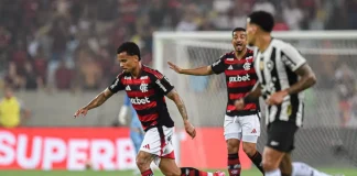 Allan em campo pelo Flamengo contra o Botafogo
