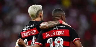 Arrascaeta e De la Cruz em campo pelo Flamengo