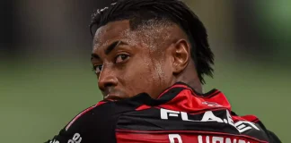 Bruno Henrique em campo no clássico entre Flamengo e Botafogo