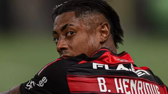 Bruno Henrique em campo no clássico entre Flamengo e Botafogo