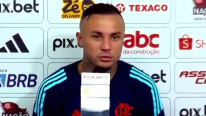 Everton Cebolinha em entrevista no Flamengo