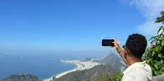 Danilo em ponto turístico do Rio de Janeiro
