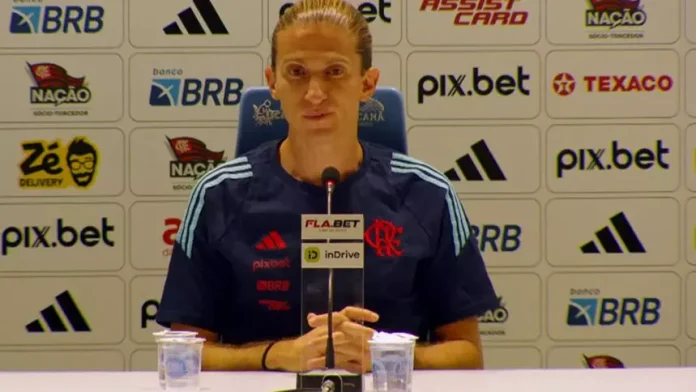 Filipe Luís concede entrevista após vitória do Flamengo sobre o Vasco pelo Carioca 2025