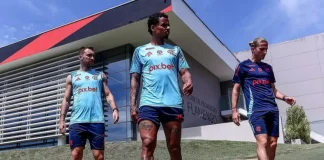 Leo Ortiz, Allan e Filipe Luís em mais um treino do Flamengo no Ninho do Urubu 2025