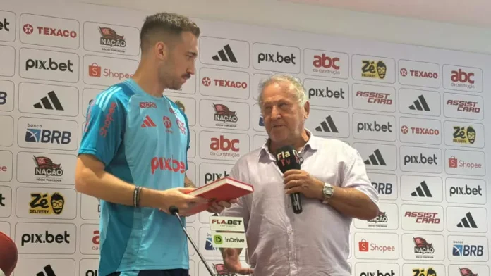 Leo Ortiz e Zico no Ninho do Urubu