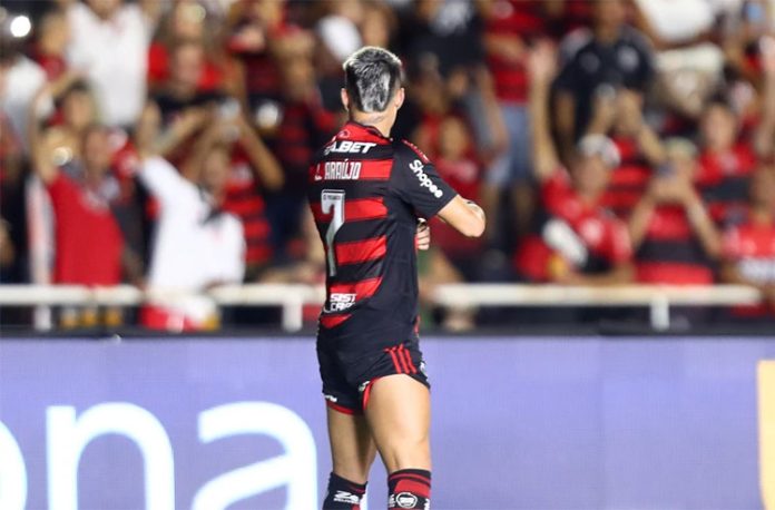 Luiz-Araujo-Gol-Flamengo-5-0-Portuguesa-050225 Luiz Araújo comemora gol contra a Portuguesa 2025