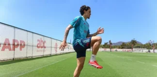 Pedro em treino do Flamengo no Ninho do Urubu 2025
