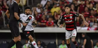 Pulgar em campo na vitória do Flamengo sobre o Vasco