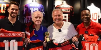Os ídolos rubro-negros Sávio, Evaristo de Macedo, Zico e Nélio no Museu do Flamengo na Gávea