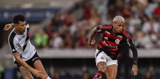 Wesley em campo pelo Flamengo contra o Vasco