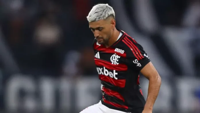 Arrascaeta em campo pelo Flamengo