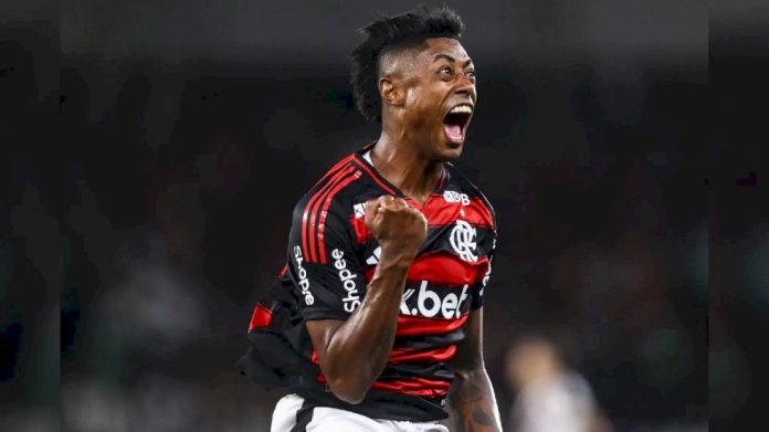 Bruno Henrique comemora gol da vitória do Flamengo sobre o Vasco