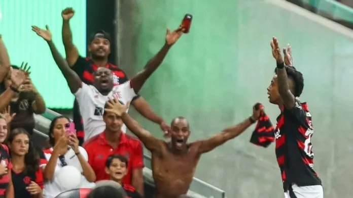 Bruno Henrique comemora o 1º gol do Flamengo contra o Vasco