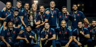 Cleber dos Santos e comissão técnica do Flamengo sub-20 campeões da Libertadores da América 2025