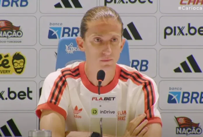 Filipe Luís em entrevista coletiva após a conquista do Carioca 2025