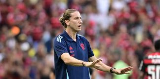 O técnico Filipe Luís em vitória do Flamengo sobre o Vasco no Maracanã