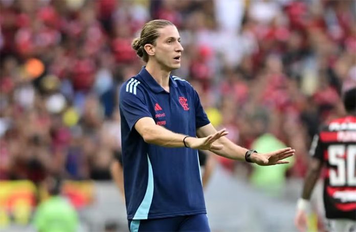 O técnico Filipe Luís em vitória do Flamengo sobre o Vasco no Maracanã