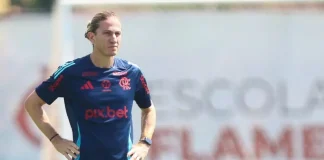 Filipe Luís em treino do Flamengo no Ninho do Urubu