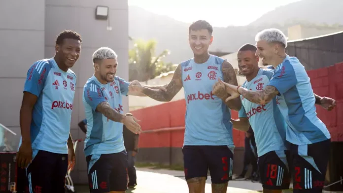 Gonzalo Plata, Arrascaeta, Pulgar, De la Cruz e Varella em treino do Flamengo no Ninho do Urubu