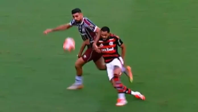 Juninho não faz nada e VAR anula gol legal do Flamengo