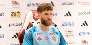 Léo Pereira em entrevista no Ninho do Urubu