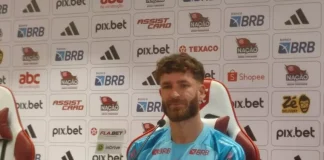 Léo Pereira em entrevista no Ninho do Urubu