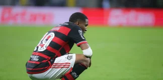 Lorran em campo pelo Flamengo