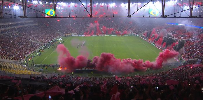 Bem vindo ao Inferno: Torcida do Flamengo lota o Maracanã