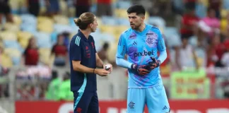 Filipe Luís e Rossi em campo no Fla x Flu