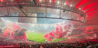 Torcida do Flamengo no Maracanã