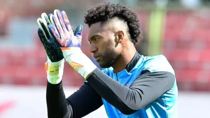 Alexander Domínguez goleiro da LDU