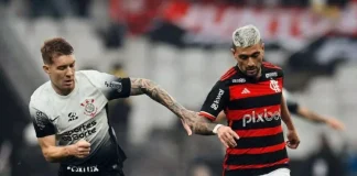 Arrascaeta em campo pelo Flamengo contra o Corinthians