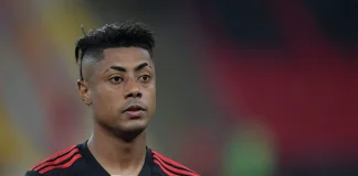 Bruno Henrique em campo pelo Flamengo