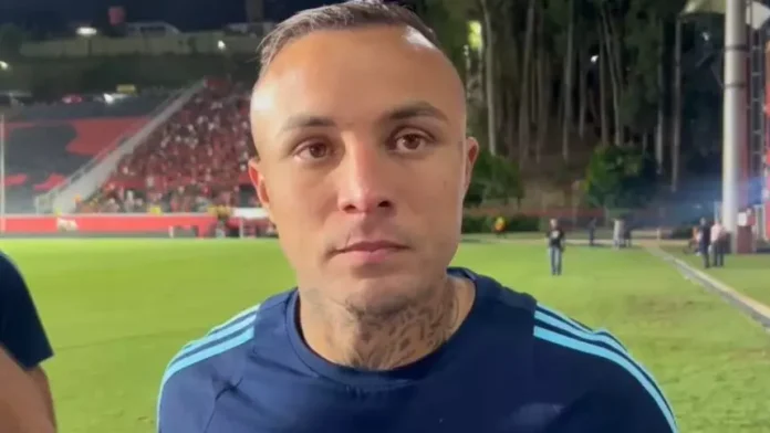 Everton Cebolinha em entrevista após vitória do Flamengo sobre o Vitória em Salvador