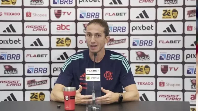 Filipe Luís em entrevista após jogo do Flamengo