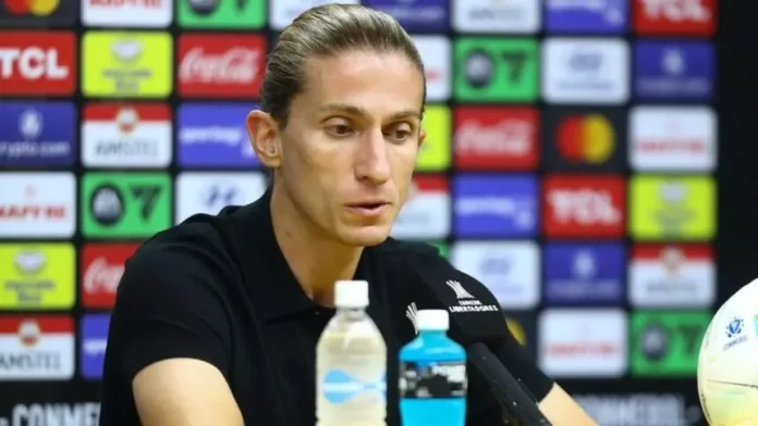 Filipe Luís em entrevista coletiva após vitória do Flamengo