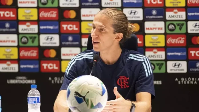 Filipe Luís em entrevista coletiva após jogo do Flamengo na Libertadores