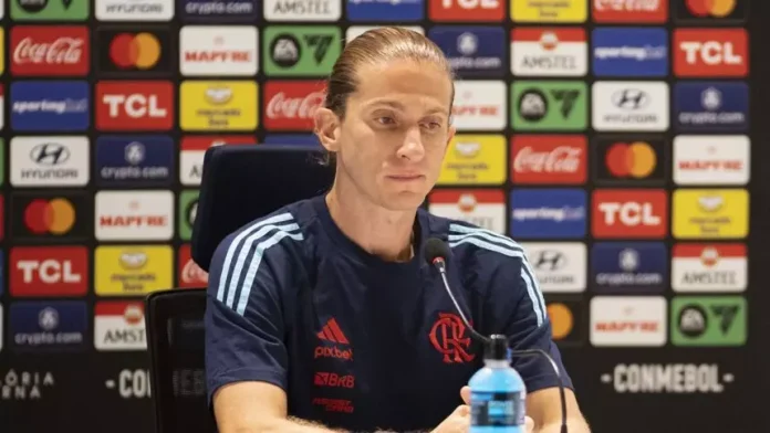 Filipe Luís em entrevista coletiva após jogo do Flamengo na Libertadores
