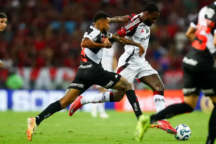 Gerson-Flamengo-0-0-Vasco-190425 Gerson em campo pelo Flamengo contra o Vasco