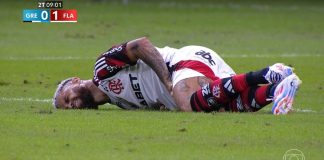 Michael saiu machucado no jogo entre Flamengo e Grêmio