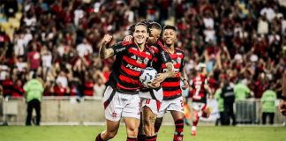Pedro comemora mais um gol pelo Flamengo contra o Juventude
