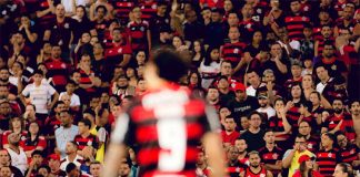 Torcida do Flamengo no Maracanã