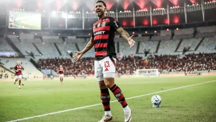 Danilo comemora gol pelo Flamengo contra o Botafogo-PB